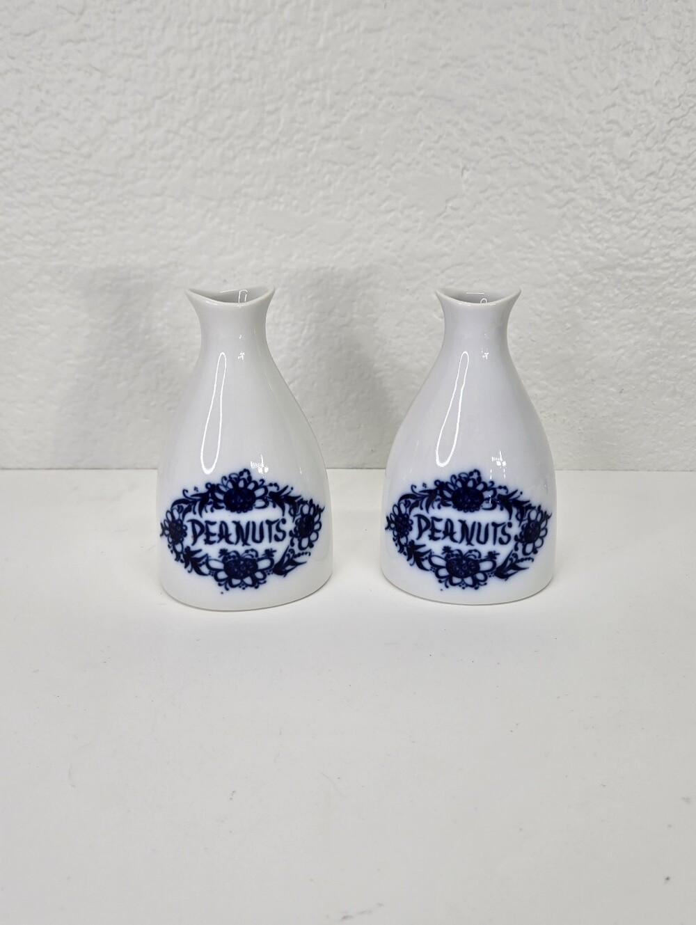 VTG Porsgrund Norway Peanuts Shaker Vase Blue White Porcelain Cruet Bottle Set